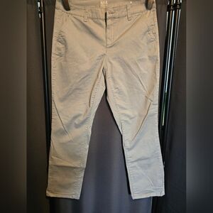A.N.A. Women's Chino Crop Slacks – Size 8 – Gray – Excellent‎ Condition